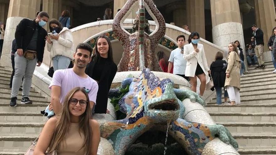 Éxodo de enfermeros andaluces a Cataluña: "Sabíamos que cuando la Covid se estabilizara íbamos a ir a la calle"