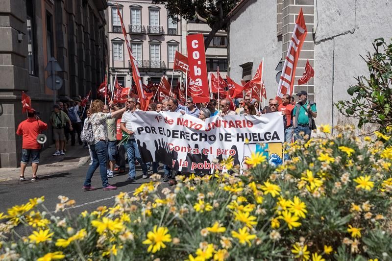 Concentración del 1 de mayo en Las Palmas de Gran Canaria (EFE/Ángel Medina G.)