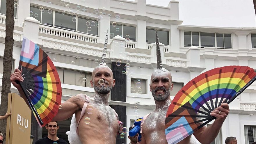 Maspalomas rebosa de "orgullo" en el primer Gay Pride de Europa pospandemia
