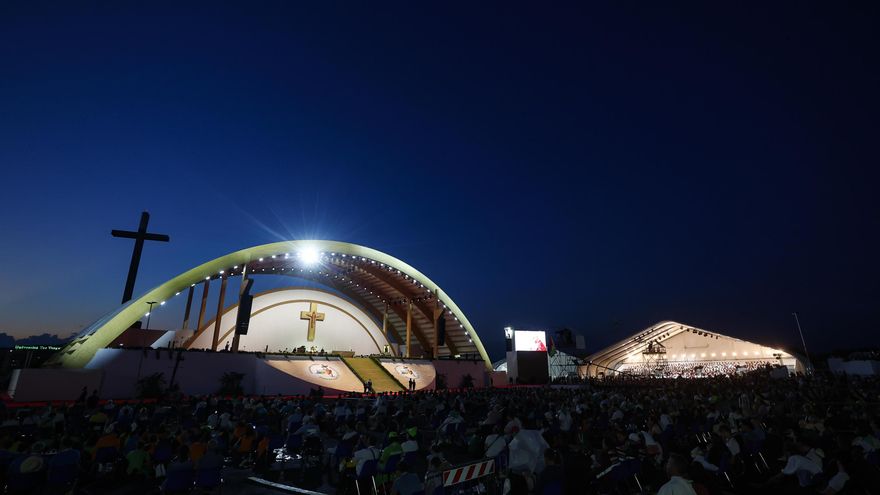 El campamento de Tor Vergata: miles de jóvenes duermen al raso por su Jubileo