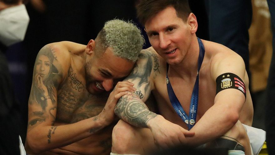 Messi y Neymar, un largo abrazo de amigos y "que viva el fútbol"