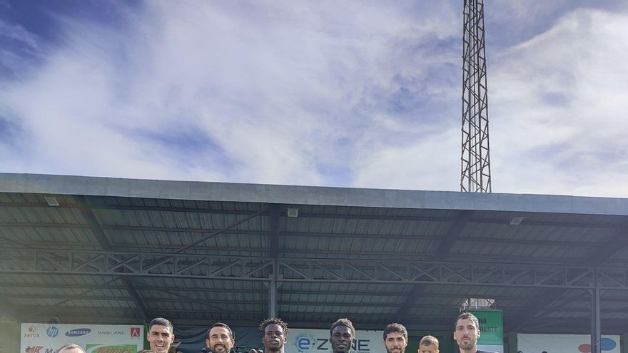 Dos testarazos de Barreda dan los tres puntos al Atlético Paso