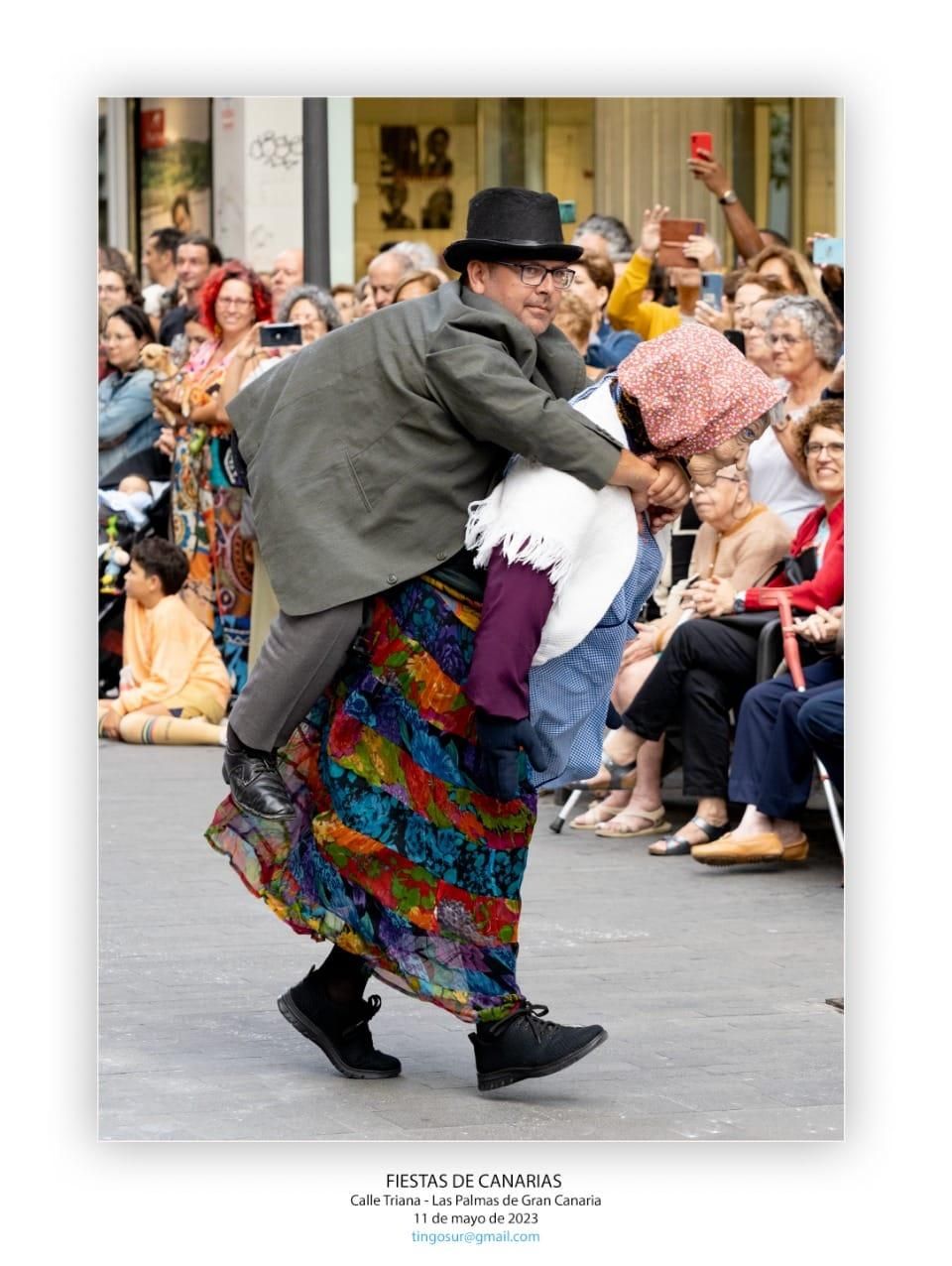 La figura doble de las ‘viejas’ en Gran Canaria. Foto: JUAN AGUSTÍN PÉREZ