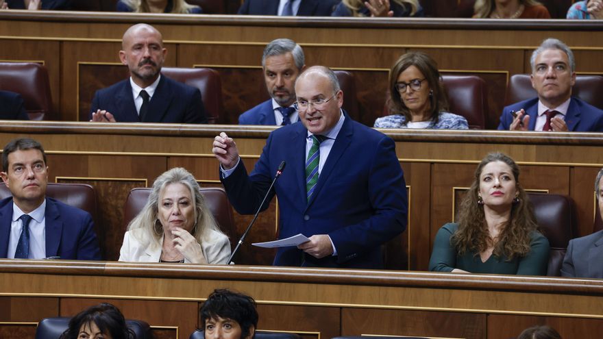 Miguel Tellado interviene durante la sesión de control al Gobierno en el Congreso de los Diputados en Madrid, este miércoles.