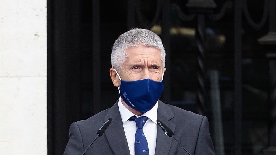 El ministro del Interior, Fernando Grande Marlaska, interviene en los actos centrales del Día de la Policía en la Plaza Mayor de Valladolid,