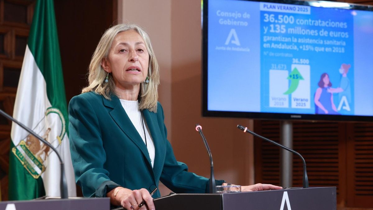 La consejera de Salud, Rocío Hernández, presenta los datos del Plan de Verano.