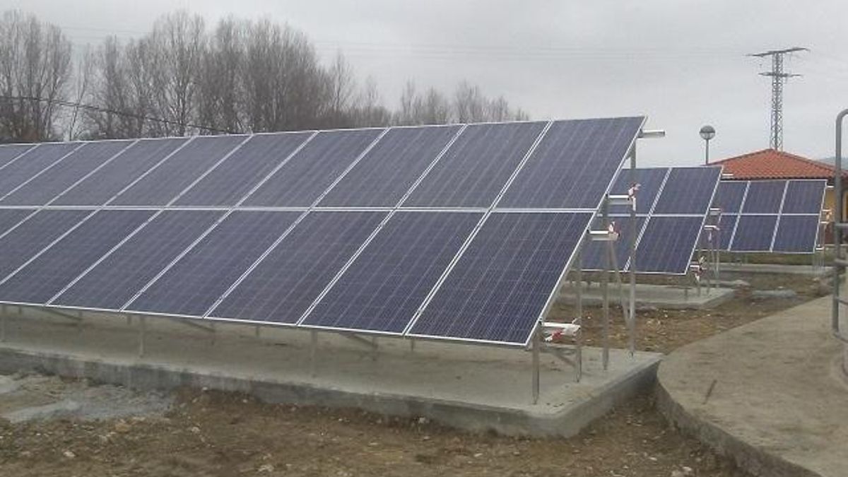 Otra de cal y de arena para las renovables: visto bueno a un parque fotovoltaico en Álava y veto a un eólico en Balmaseda