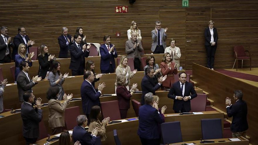 Pérez Llorca, elegido presidente de la Generalitat Valenciana con el apoyo de la extrema derecha de Vox