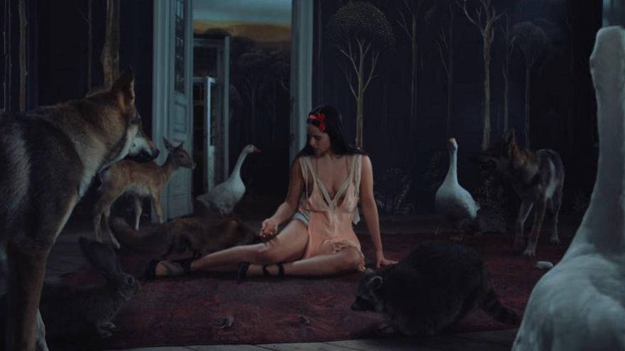 Rosalía의 'Berghain'이 의미하는 것과 노래에 등장하는 기타 문화적 언급