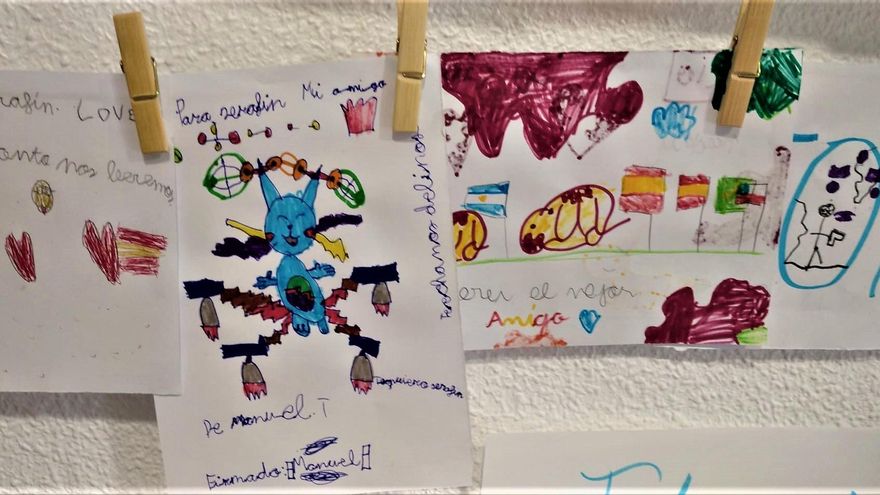 Cartas y dibujos de ánimo enviados a Serafín por sus compañeros