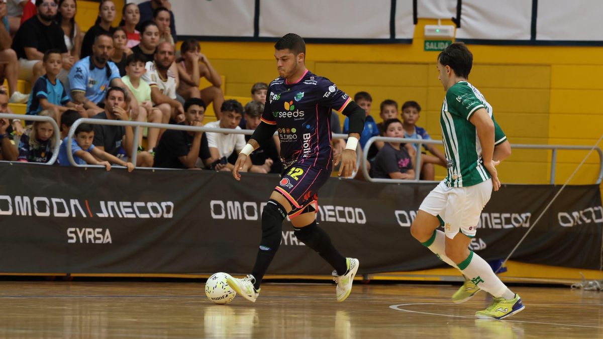 El Córdoba Patrimonio recibe un primer aviso serio en El Ejido (4-1)
