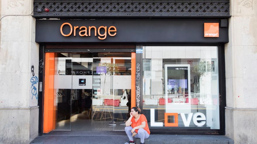 La unión de Orange y MásMóvil dejará el 94% del mercado de la telefonía en manos de tres empresas