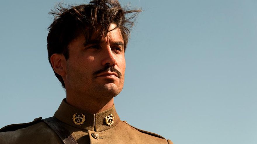 Álex García, en una imagen promocional de Tiempos de guerra