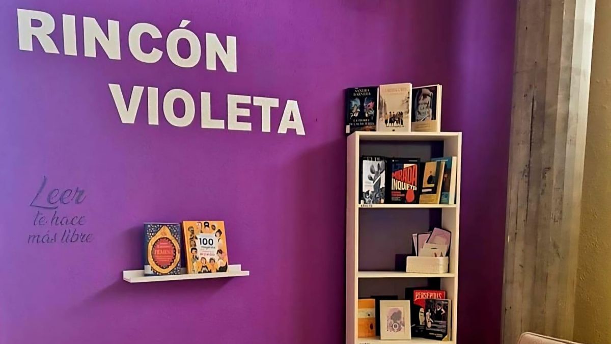 Barlovento inaugura el ‘Rincón Violeta’ en la Biblioteca Municipal