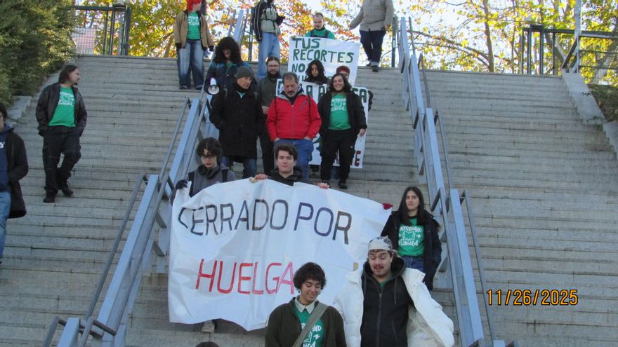 La huelga por las universidades públicas arrasa en la Complutense con facultades completamente vacías: "¿Qué haces aquí?"