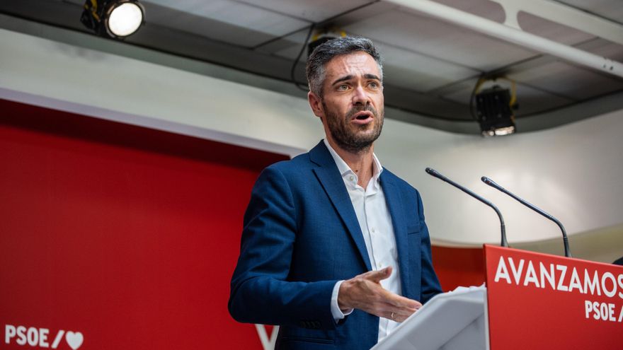 Archivo - El portavoz del PSOE , Felipe Sicilia.