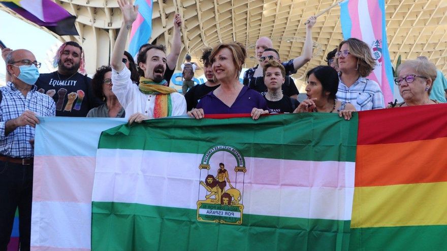 Colectivos LGTBI de Andalucía unen sus voces para pedir "votar con ilusión y esperanza, no con miedo ni odio"