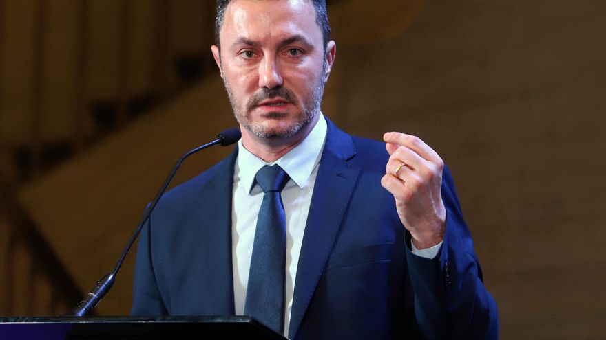 El Ministerio de Defensa prohibió el uso del lenguaje inclusivo en las Fuerzas Armadas