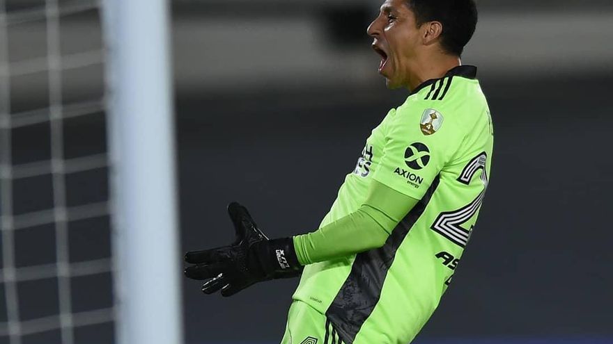 En una noche histórica, River ganó con Enzo Pérez como arquero y sin suplentes