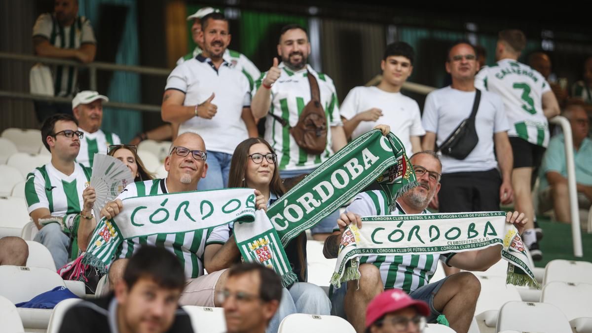 Grada Blanquiverde del Córdoba CF - SD Huesca