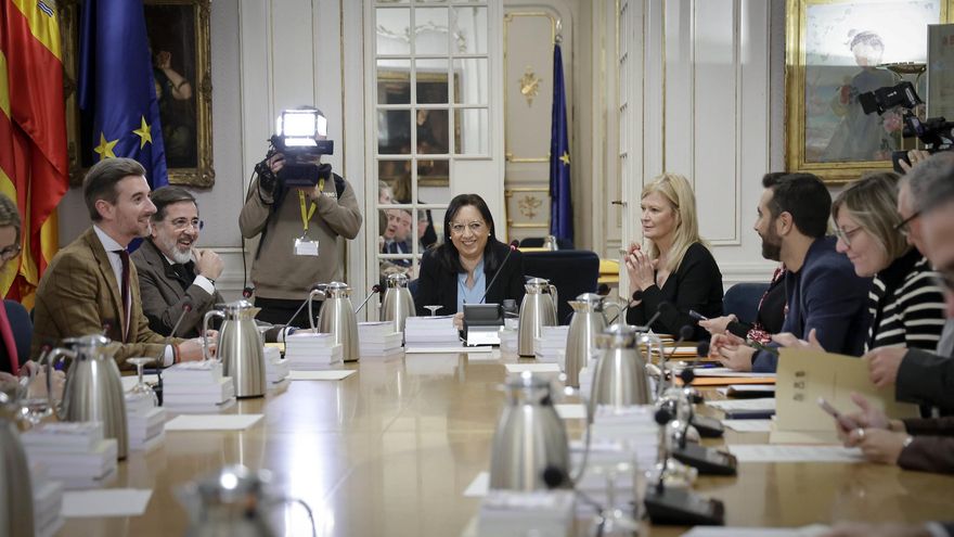 Rosa Peris, Maria José Salvador o Mercedes Caballero, apuestas para la vicepresidencia de las Corts Valencianes