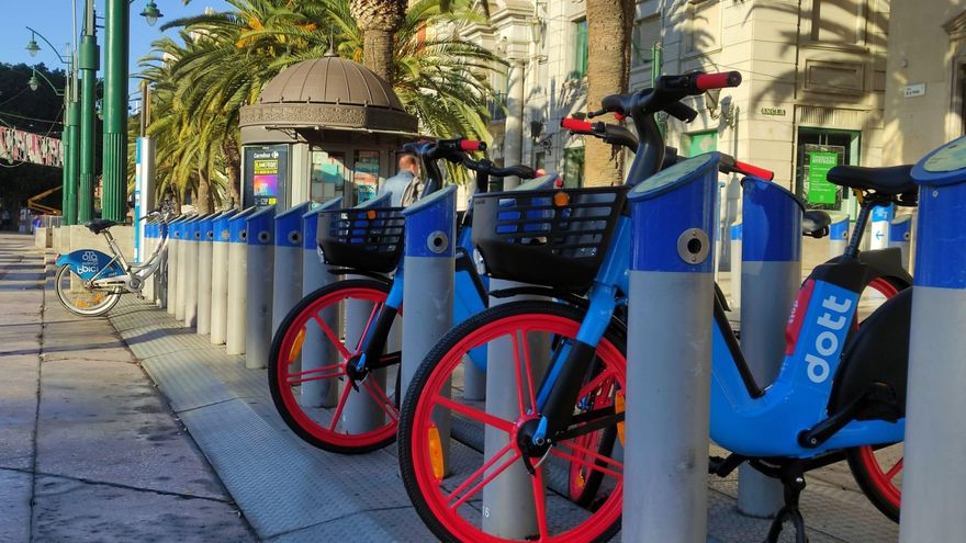 El Ayuntamiento de Málaga liquida el sistema público de alquiler de bici y lo sustituye por uno privado 17 veces más caro