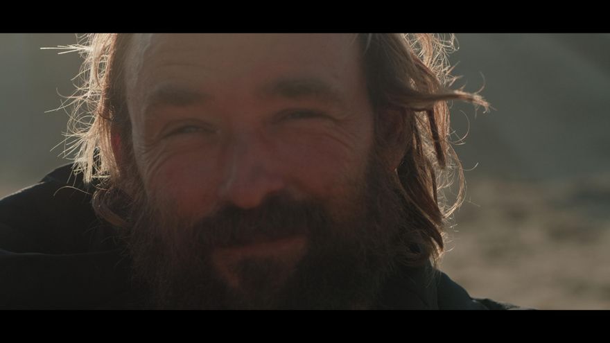 Kepa Acero lleva más de una década explorando el mundo en busca de olas vírgenes