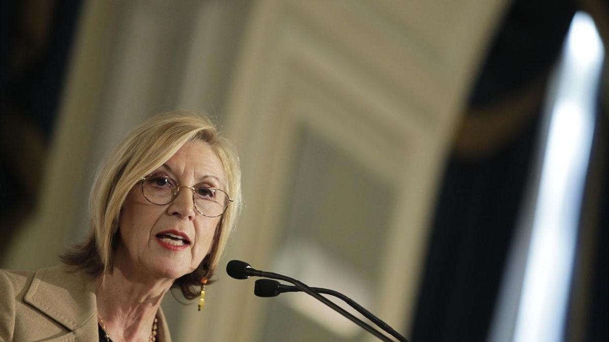 Díez (UPyD) dice sentirse "sorprendida" por la propuesta y "dolida" por "falsas e injustas imputaciones" de Sosa Wagner