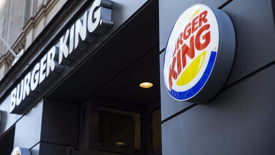 "Las mujeres pertenecen a la cocina": el polémico tuit de Burger King en pleno 8M