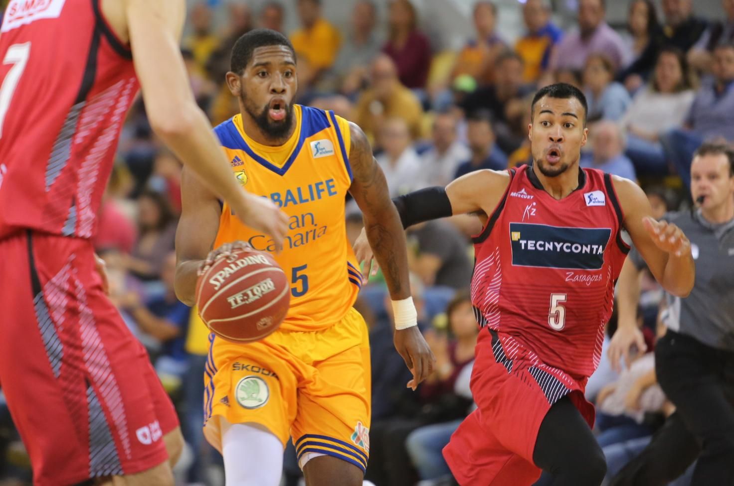 Imágenes del encuentro entre el Herbalife Gran Canaria y el Tecnyconta Zaragoza. Alejandro Ramos.