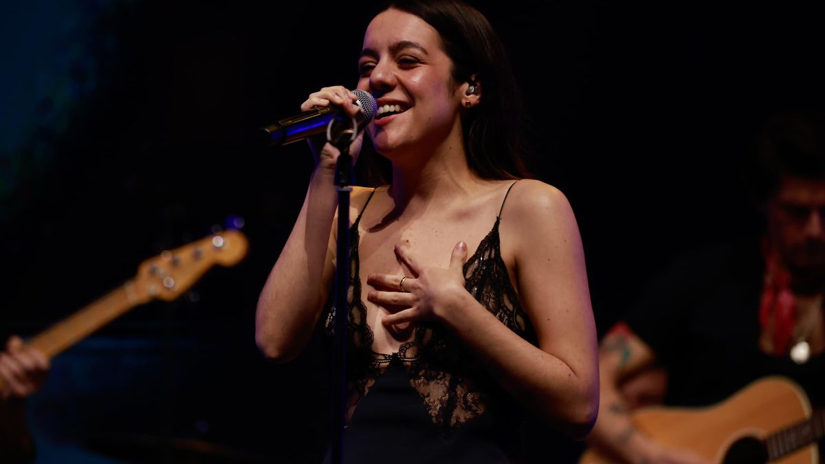 La cantante Valeria Castro en una actuación