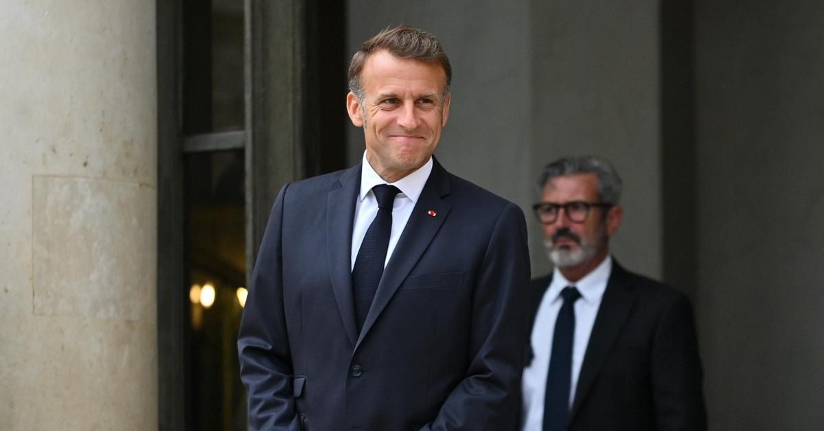 Macron, la geometría y la falsedad del centro político