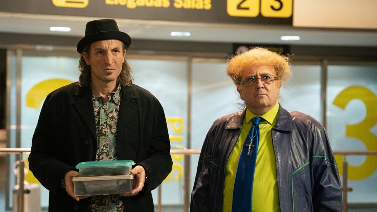 Julián Villagrán y Carlos Areces, Arlekín y Paco Porras en 'Superestar'.jpg