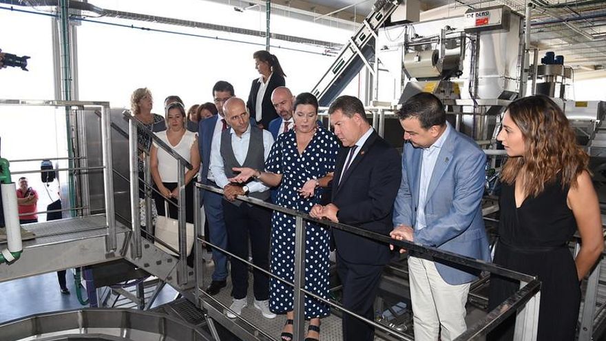 Argamasilla acoge la mayor planta de procesado de pistacho de Europa para que el "valor añadido" se quede en la región