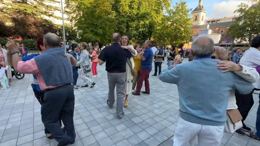 Los Átomos dan el pistoletazo de salida a 'Logroño Vivo. Bailando en Plata': esta es la programación