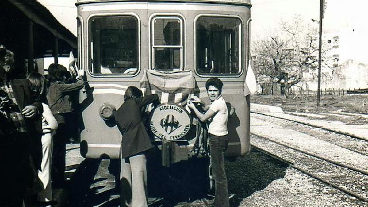 Preparando el tren para el homenaje de despedida en 1974.