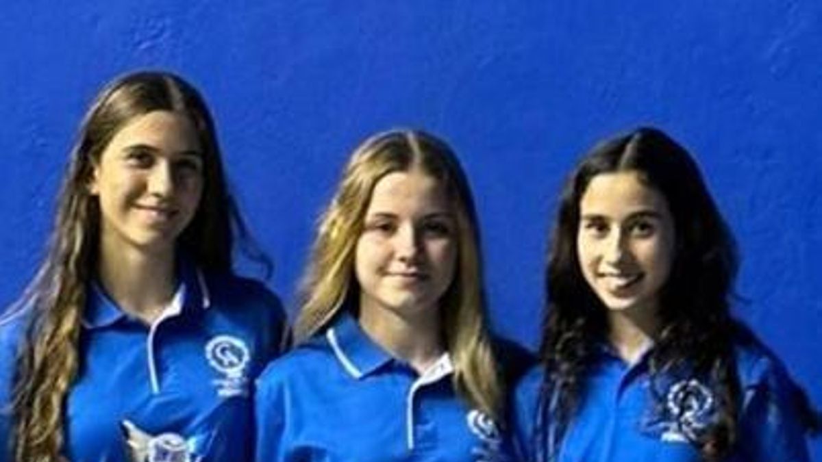 Elena, Alba y Ainhoa, en el podio