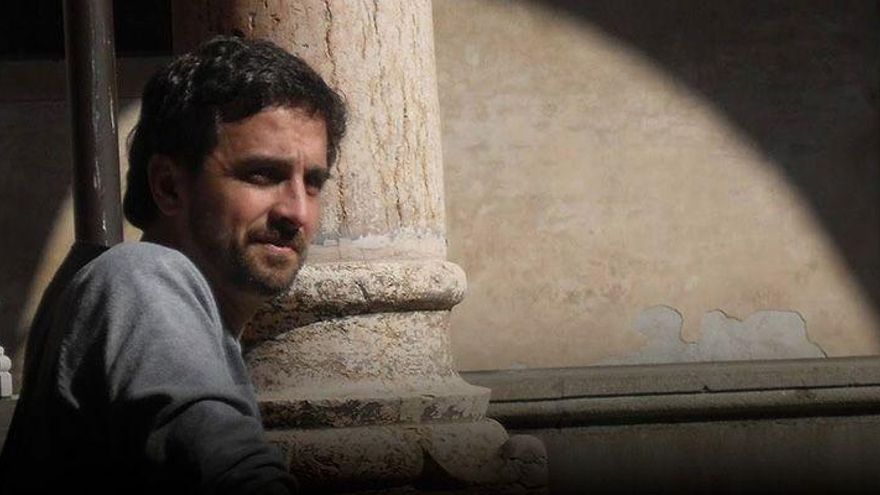 Poema obra abierta: una aproximación a 'Acorde para las aguas madres' de Julio César Galán