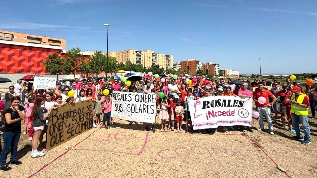 Los vecinos de Rosales del Canal reclaman a la DGA que priorice equipamientos públicos frente a nuevas viviendas