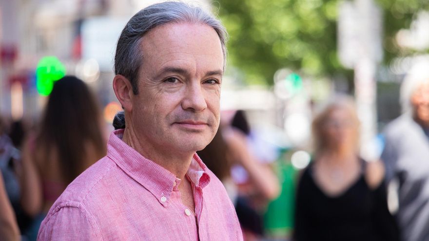 Carlos Briones, bioquímico y poeta: “Hay que cambiar la definición de 'vida' del diccionario”