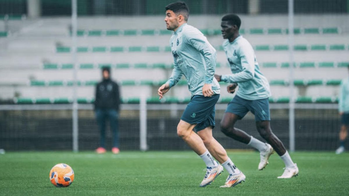Jugadores del Racing de Santander durante un entrenamiento.