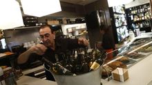 Imagen de archivo de un bar.