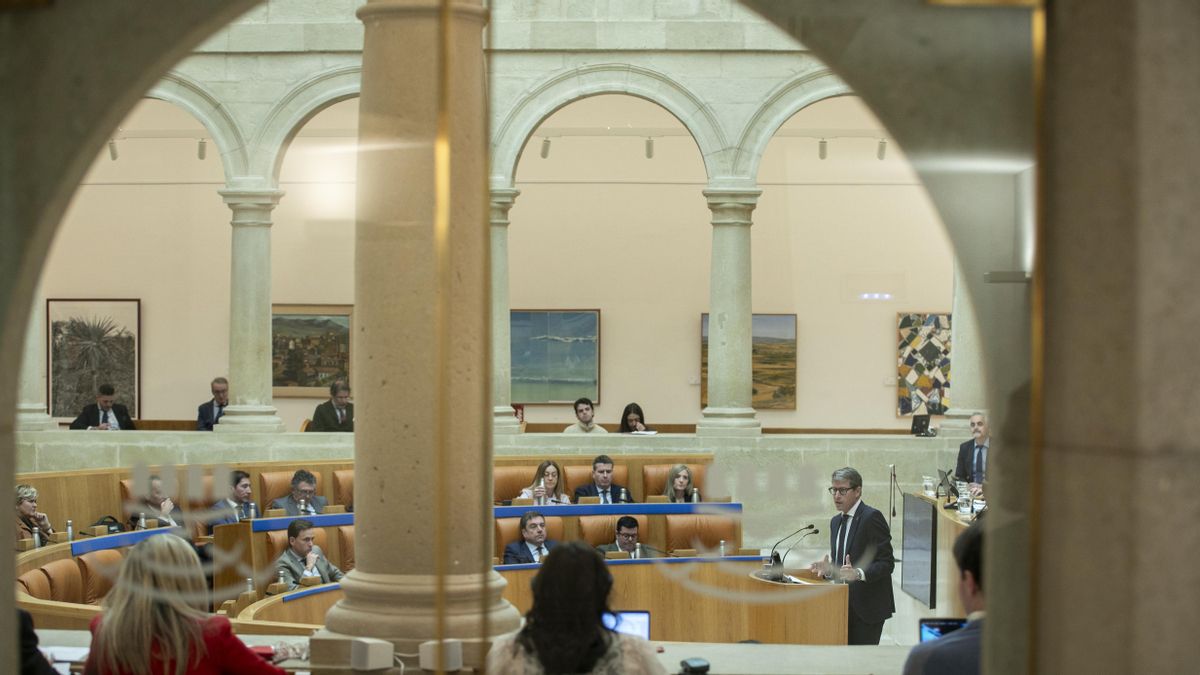 Capellán tilda de "decepcionantes" las ayudas de Sánchez y anuncia un plan riojano complementario ante la guerra