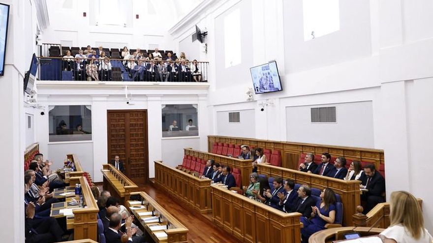 Las Cortes de Castilla-La Mancha aprueban reformar el Estatuto: "Hemos aprendido a reconocernos, sin complejos"