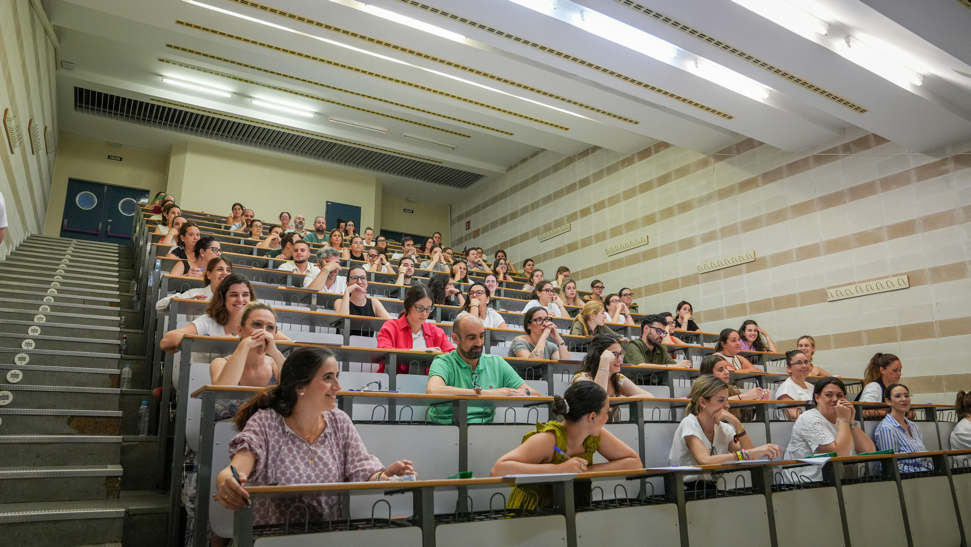 Inicio de la prueba escrita de las oposiciones al cuerpo de Secundaria, de Música y Artes Escénicas y Especialistas en Sectores Singulares de Formación Profesional