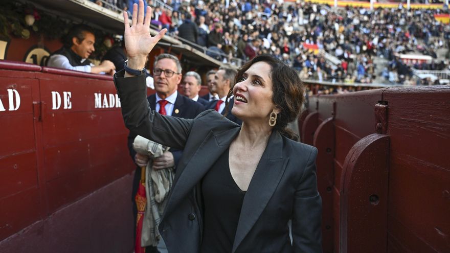 Ayuso:"Apagones, averías...una calamidad diaria, bochorno internacional y daño a economía"