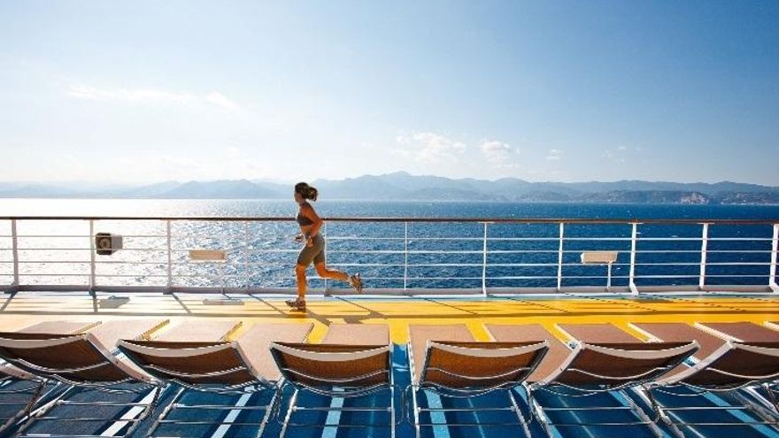 La industria de los cruceros esquiva la crisis del hantavirus sin cancelaciones y defiende sus medidas sanitarias