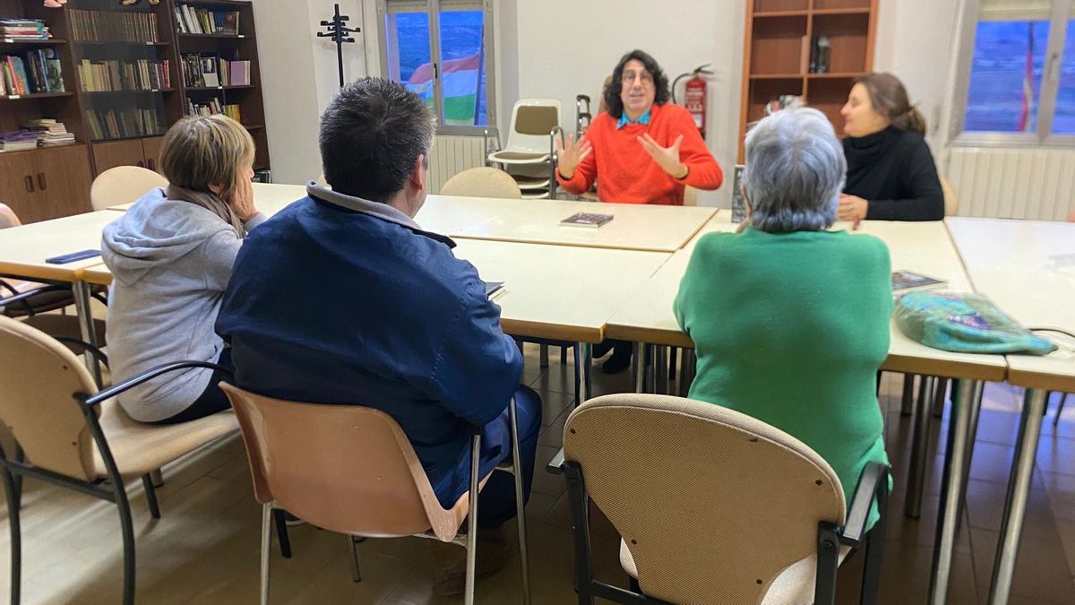 El escritor Dioni Porta presenta su libro en Ausejo