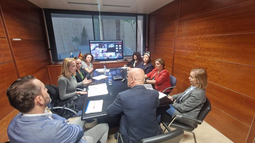 Las valoradoras de Dependencia piden un refuerzo del personal para mejorar el servicio