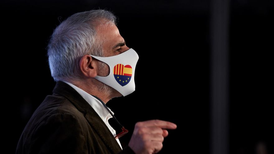 El candidato a la presidencia de la Generalitat por Ciudadanos, Carlos Carrizosa, comparece para valorar los resultados electorales, hoy domingo en Barcelona. EFE/Alejandro García